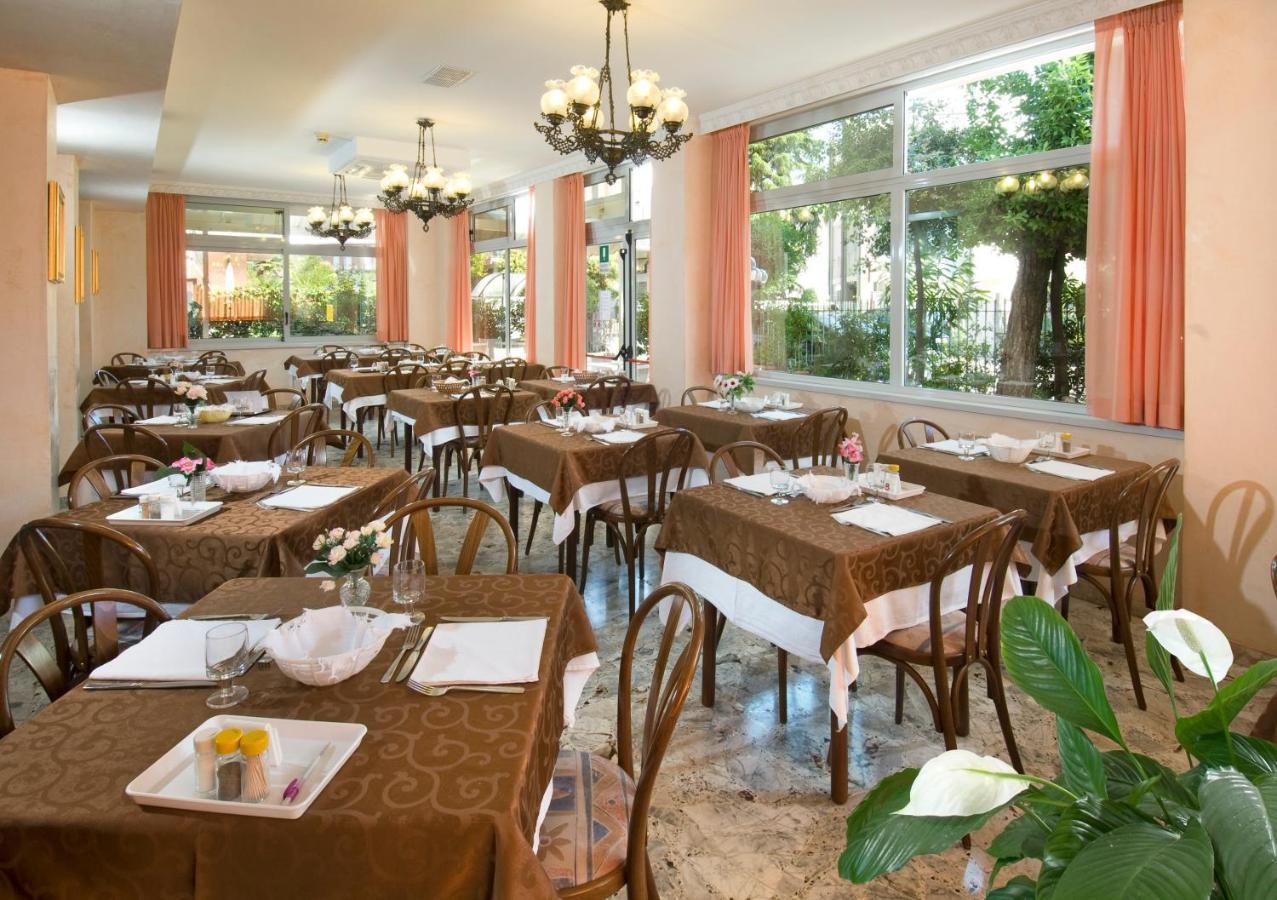Hotel Casadei 里米尼 外观 照片