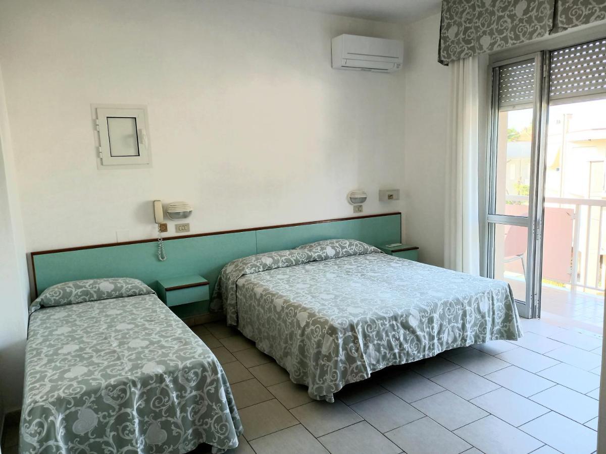 Hotel Casadei 里米尼 外观 照片