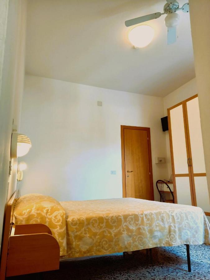 Hotel Casadei 里米尼 外观 照片
